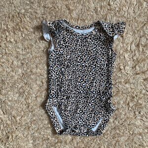 ✨(5 for $20) Bundles Leopard Print Baby Onesie